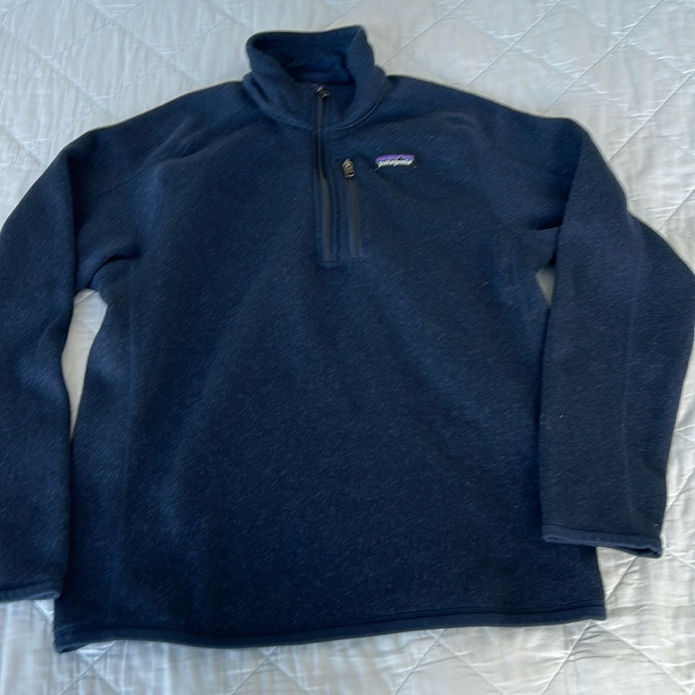Patagonia men’s medium 1/4 zip fleece - navy blue - like new